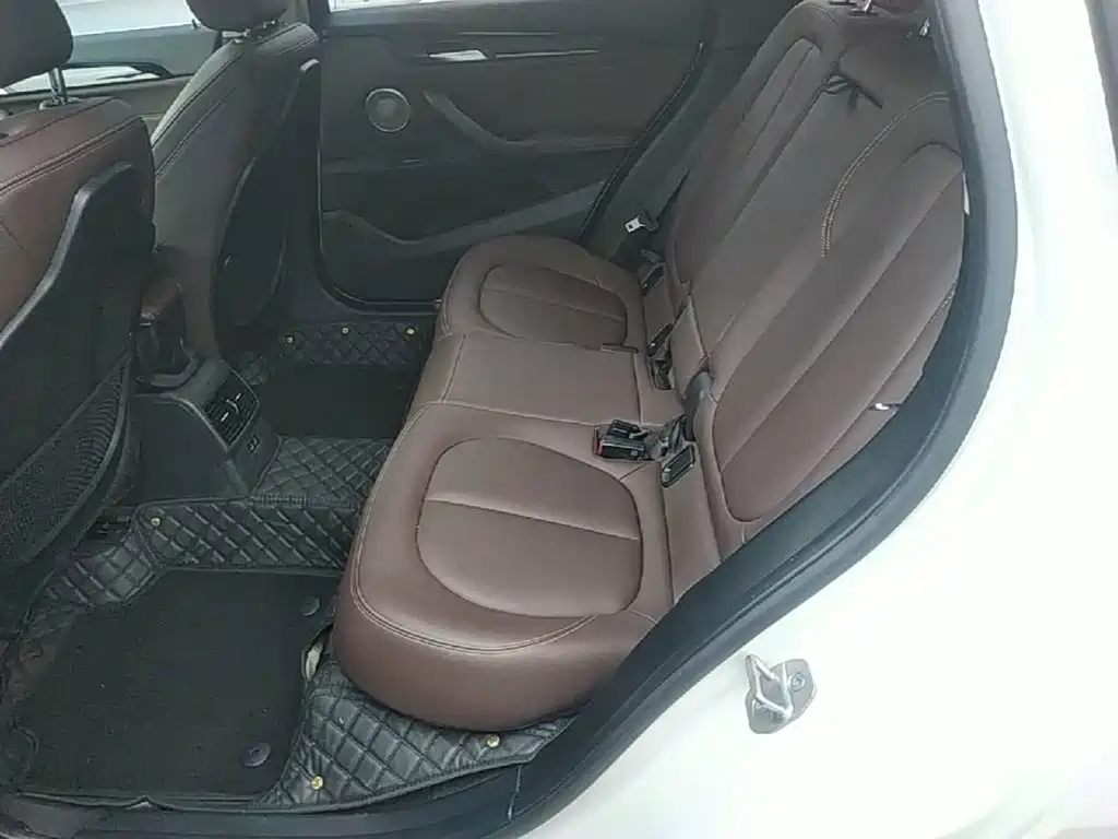 BMW X1 — миниатюра 17
