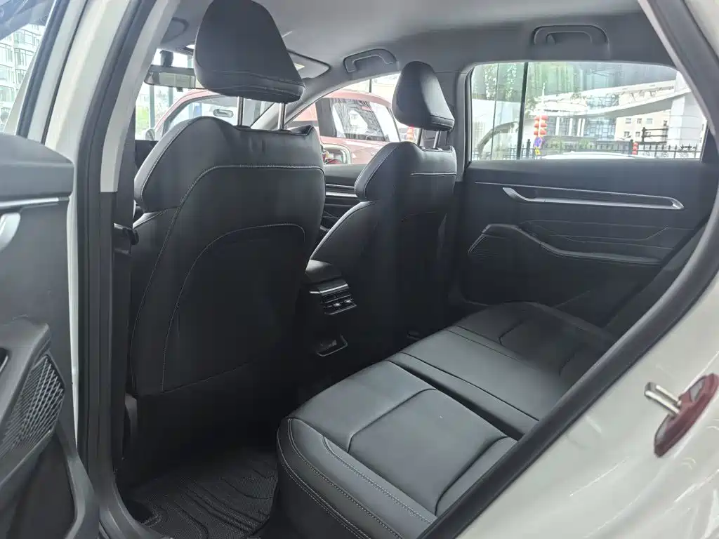 Geely Emgrand — миниатюра 11