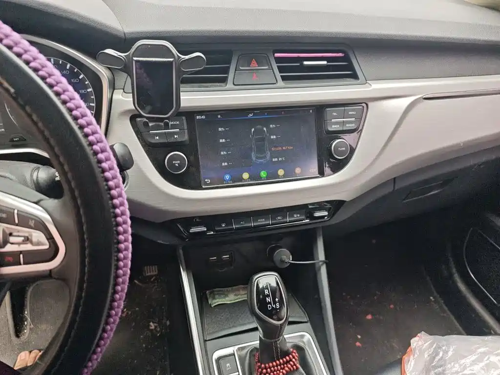 Geely Vision X3 — миниатюра 9