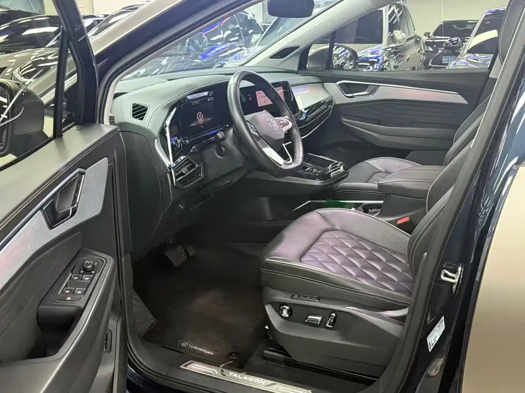 Volkswagen Viloran 2022 530TSI Flagship Pro 6 мест
