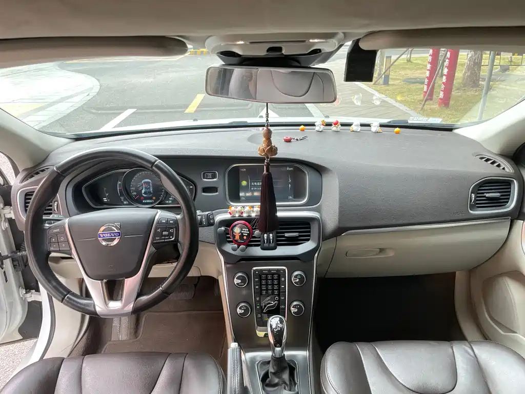 Volvo V40 — миниатюра 8