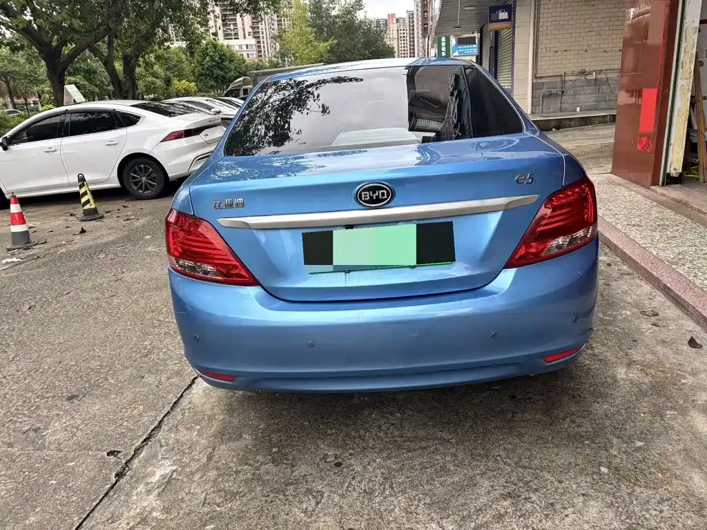 BYD e5 — миниатюра 4