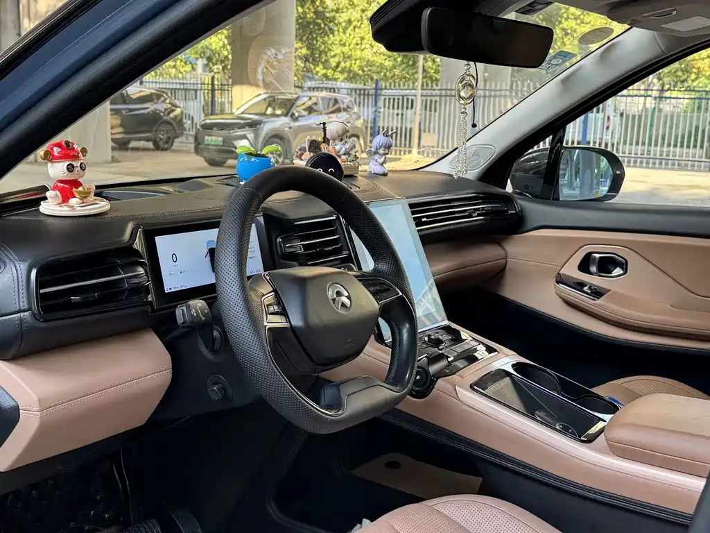 NIO ES8 — миниатюра 10