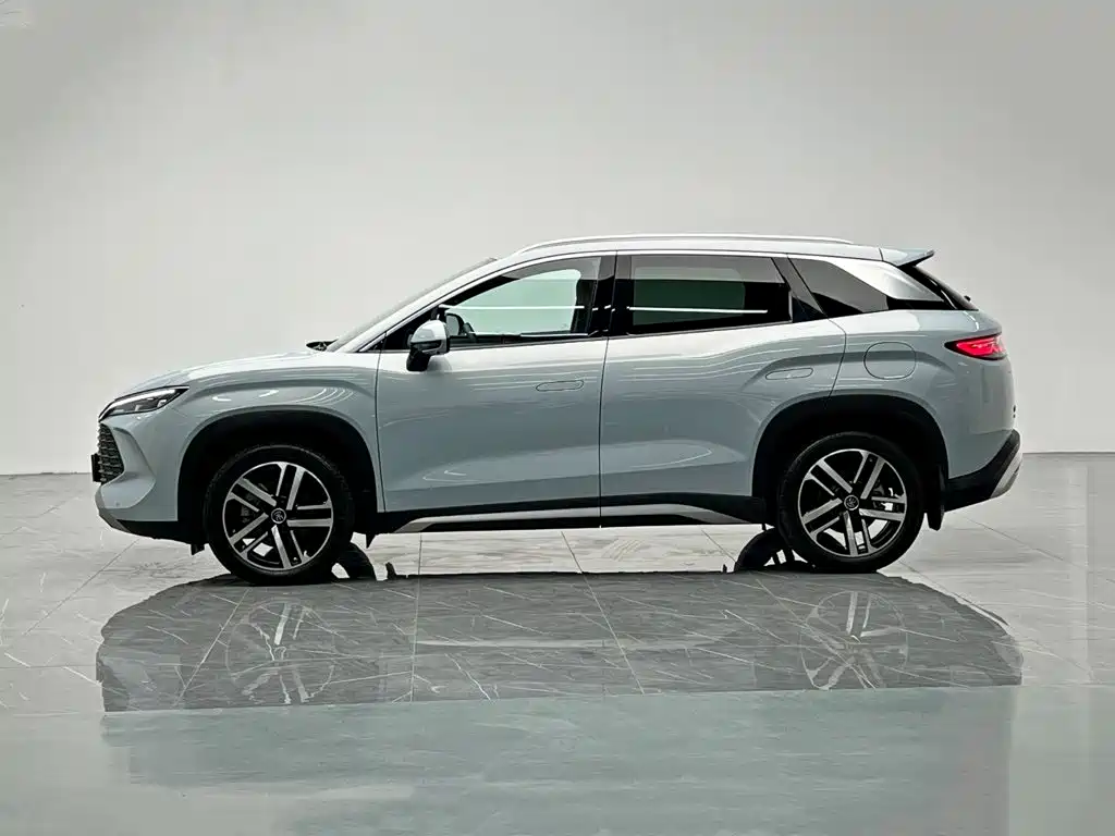 BYD L DM-i — миниатюра 3
