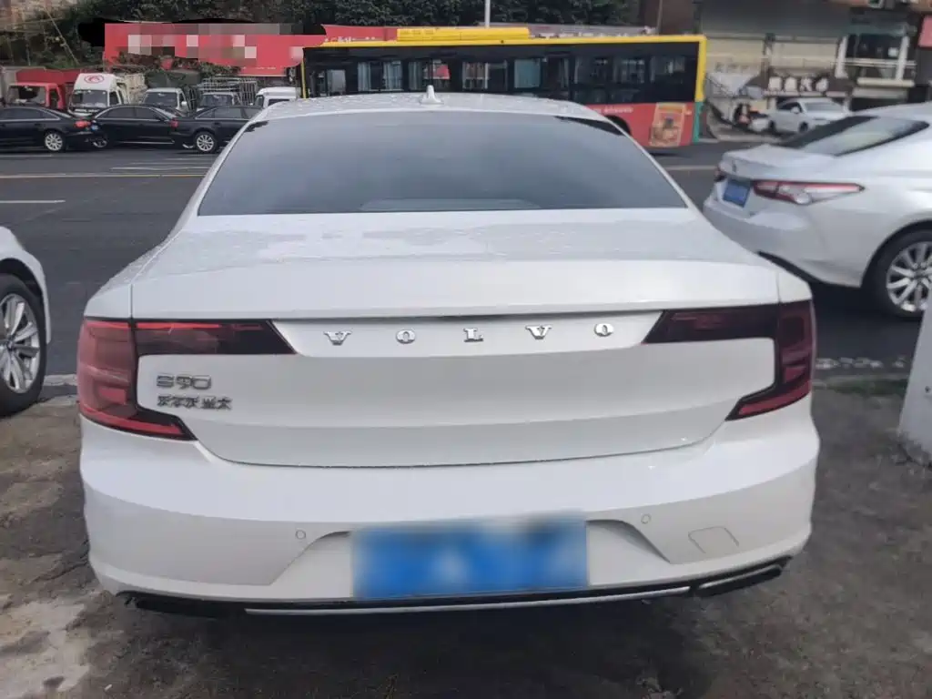 Volvo S90 — миниатюра 6