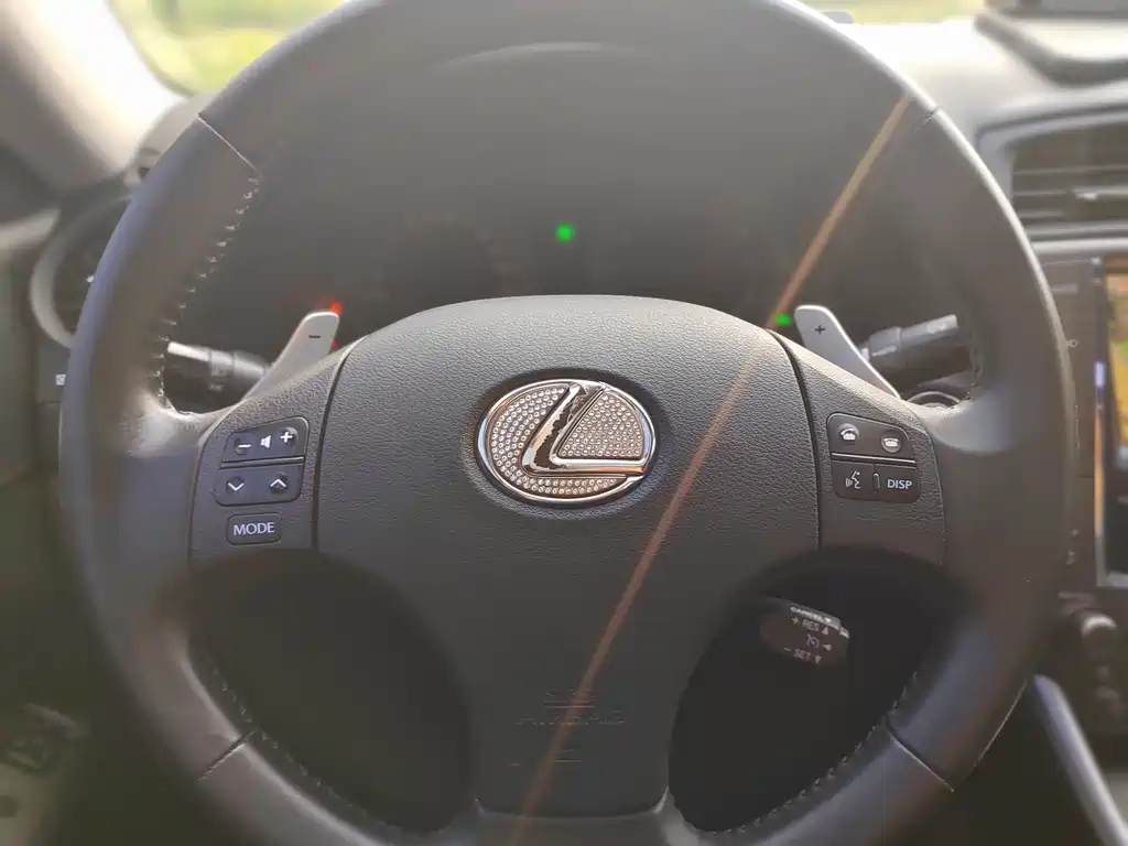 Lexus IS — миниатюра 15