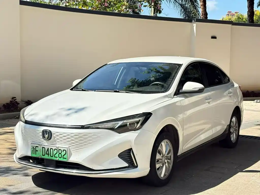 2023 Changan Eado - zdjęcie 1 z 6