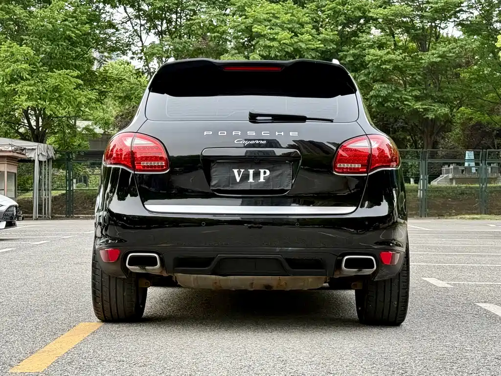 Porsche Cayenne — миниатюра 14