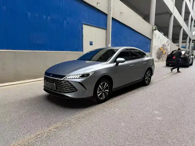2025 BYD Qin