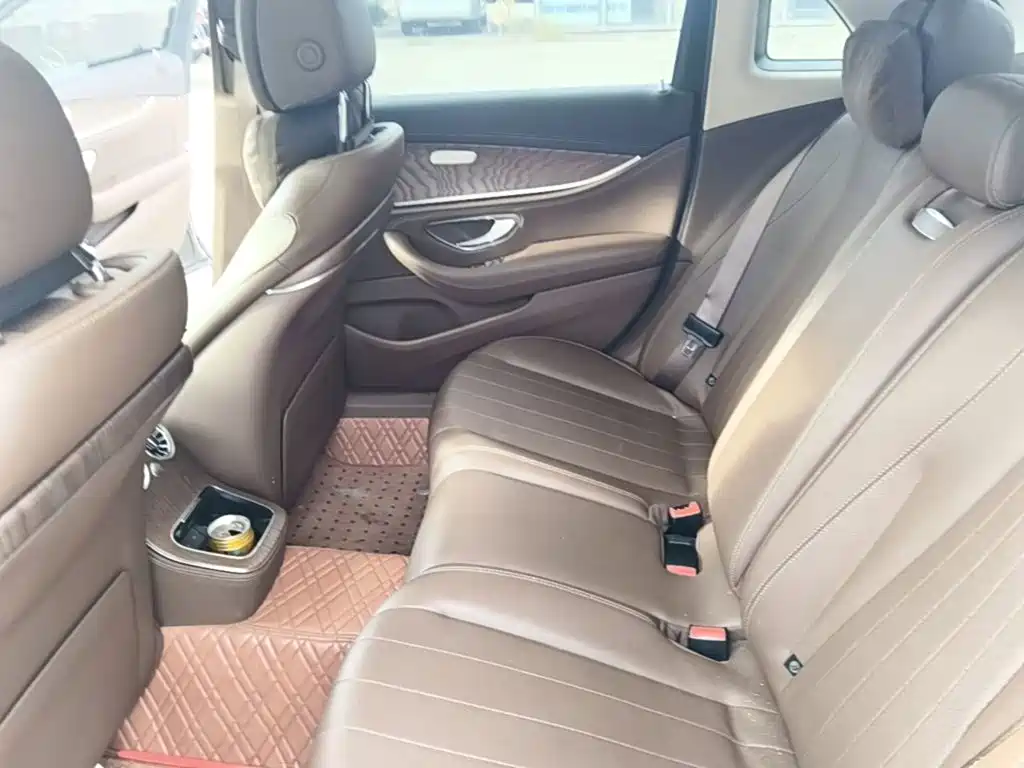 Mercedes-Benz E-Class — миниатюра 22