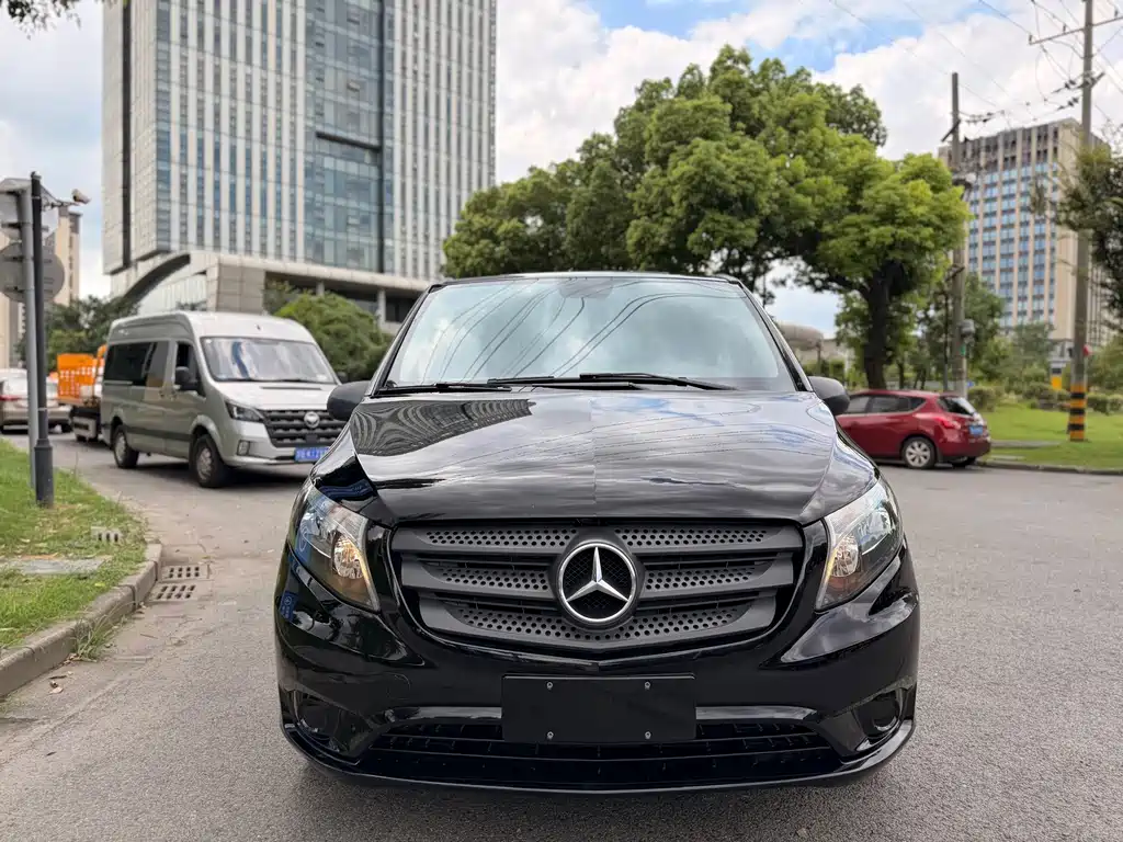 Mercedes-Benz Vito — миниатюра 2
