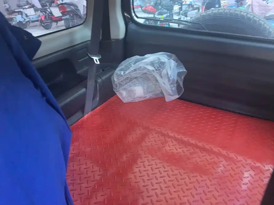 Suzuki Jimny — миниатюра 11