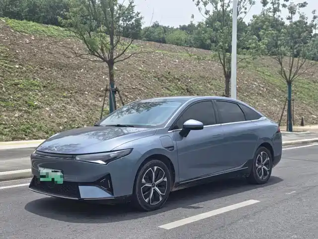 2024 Xpeng P5