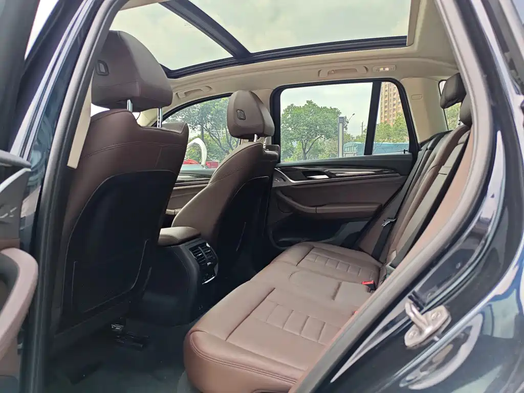 BMW X3 — миниатюра 17