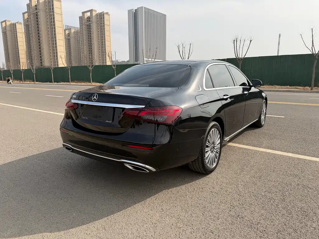 MERCEDES-BENZ E CLASS