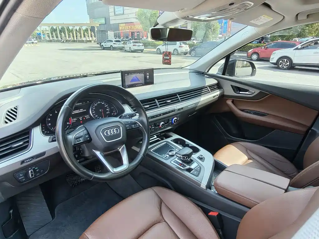 Audi Q7 — миниатюра 13