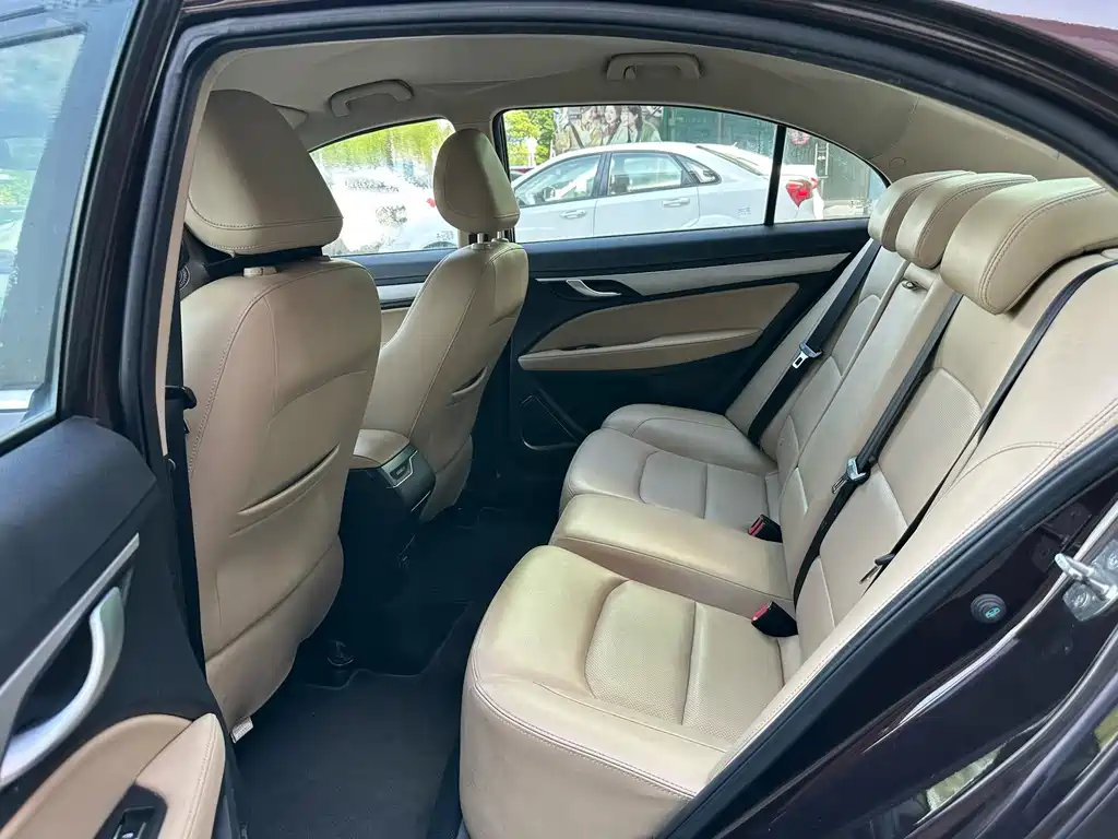 Geely Emgrand — миниатюра 9