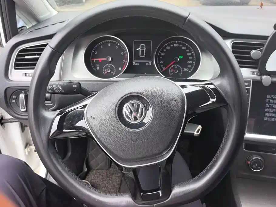 Volkswagen Golf — миниатюра 15