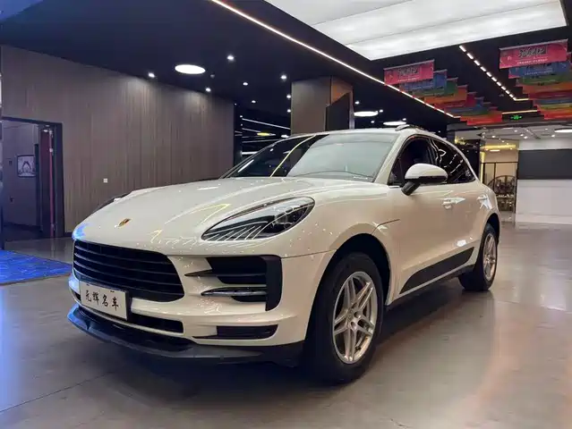 PORSCHE MACAN 2021