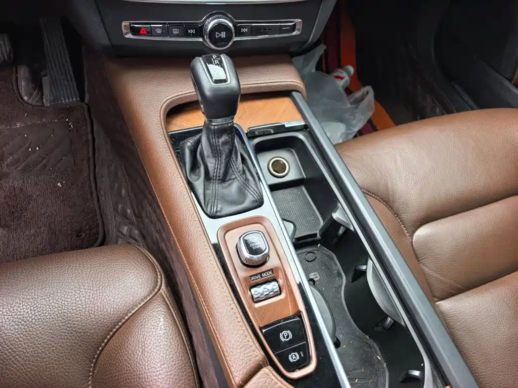 Volvo S90 — миниатюра 14