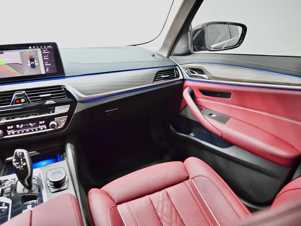 BMW 5 Series — миниатюра 47