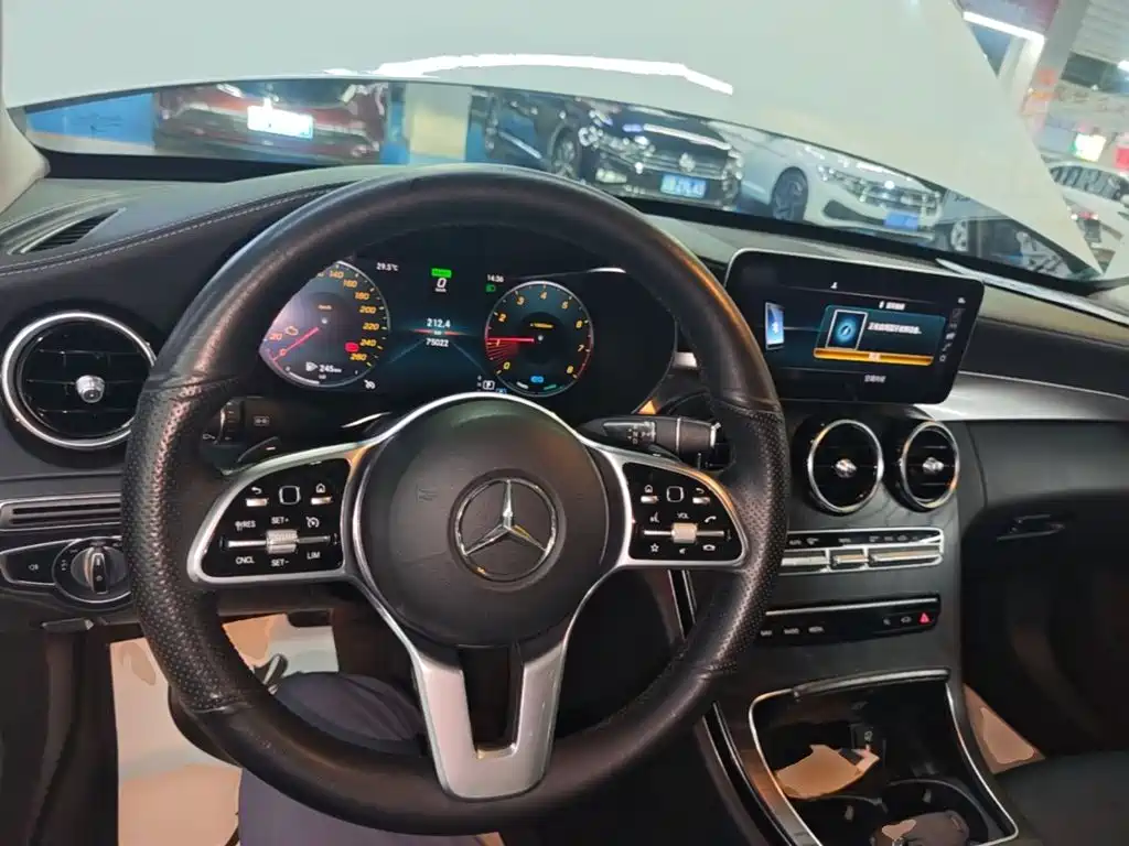 Mercedes-Benz C-Class — миниатюра 10