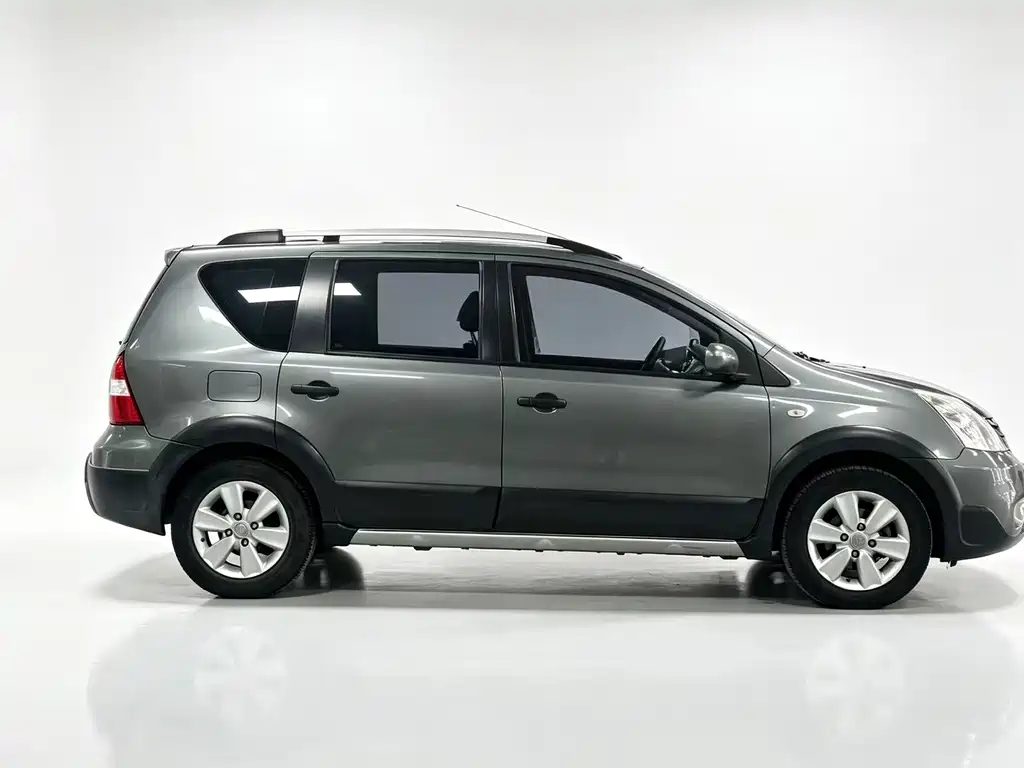 Nissan Livina — миниатюра 4