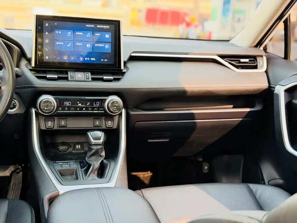 TOYOTA RAV4 RONGFANG