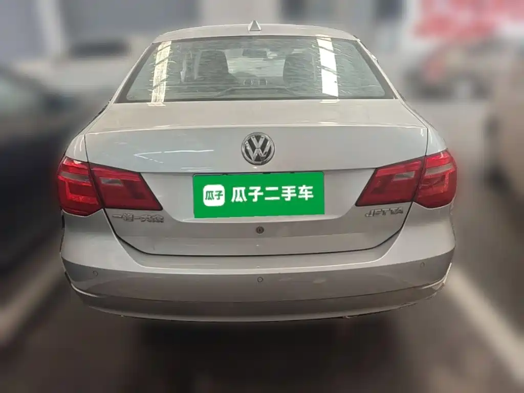 Volkswagen Jetta — миниатюра 8