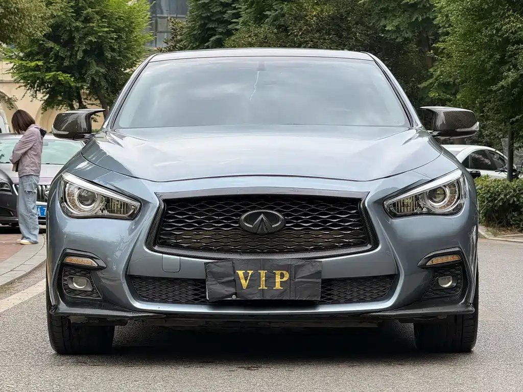 Infiniti Q50L