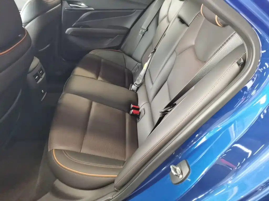 Cadillac CT4 — миниатюра 17