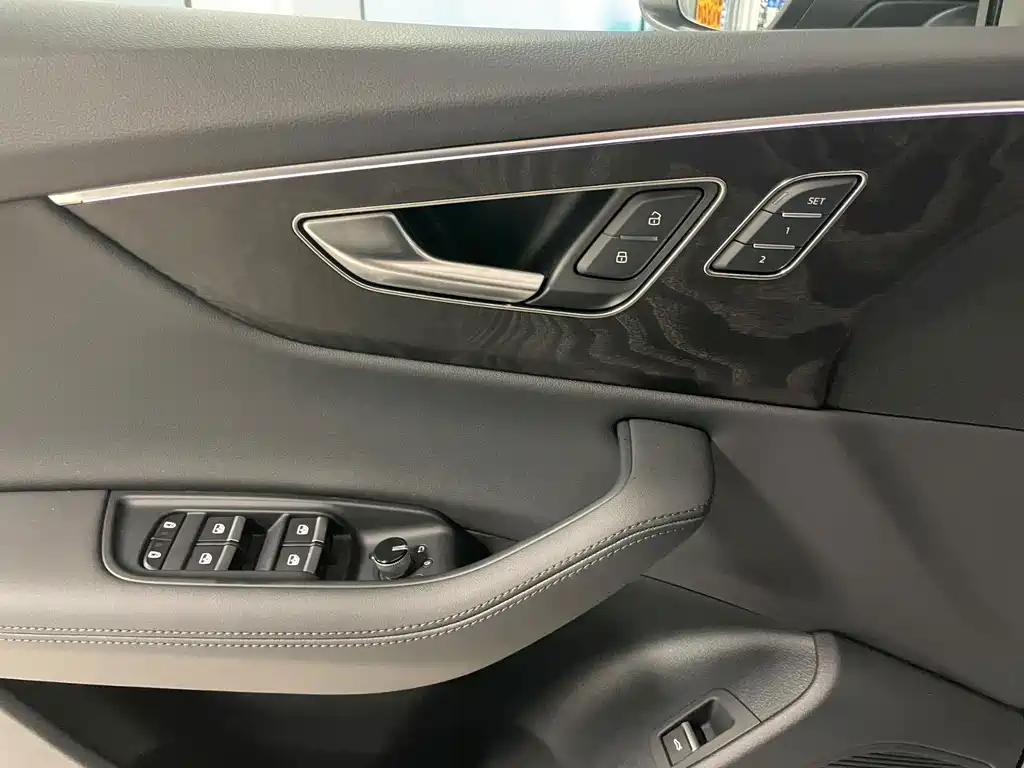 Audi Q8 — миниатюра 7