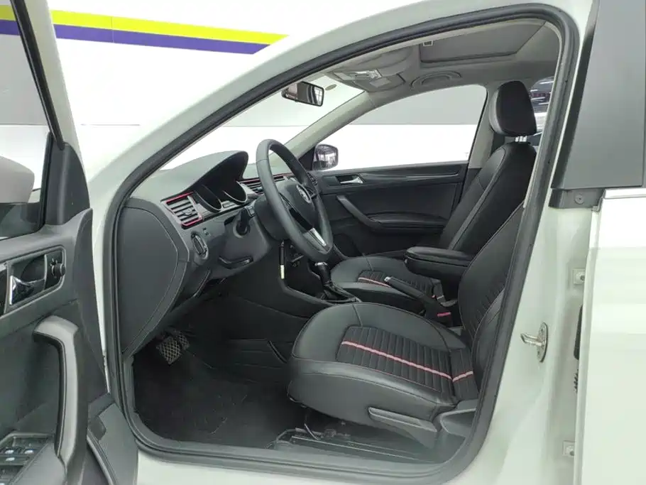 Skoda Rapid Spaceback — миниатюра 9