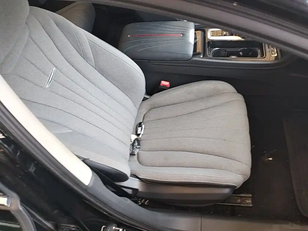 Hongqi Hongqi H5 — миниатюра 25