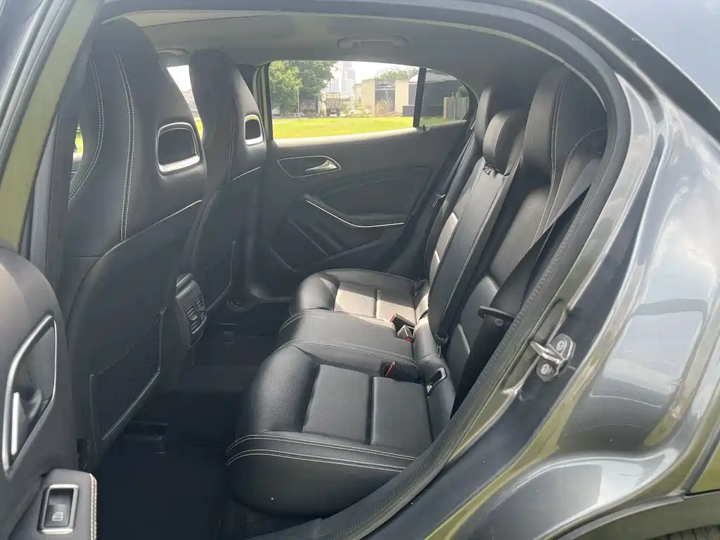 Mercedes-Benz GLA — миниатюра 8
