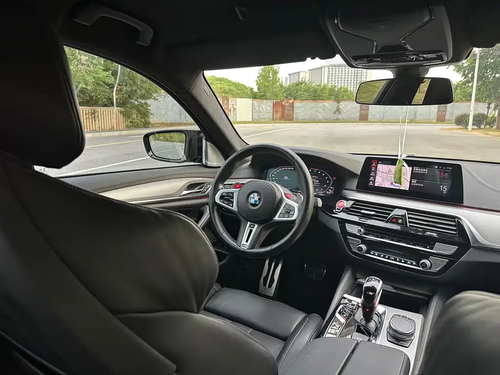 BMW M5 — миниатюра 14