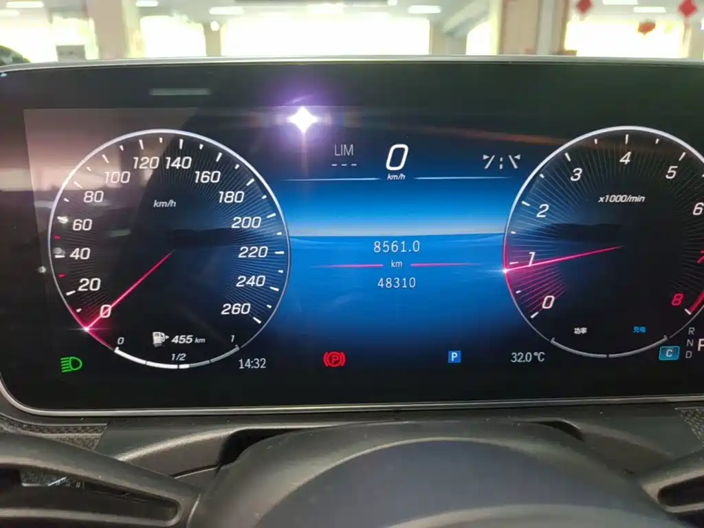 Mercedes-Benz C-Class — миниатюра 12