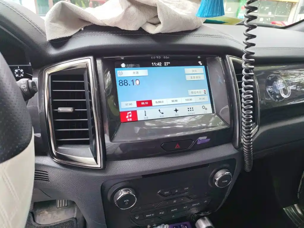 Ford Everest — миниатюра 14