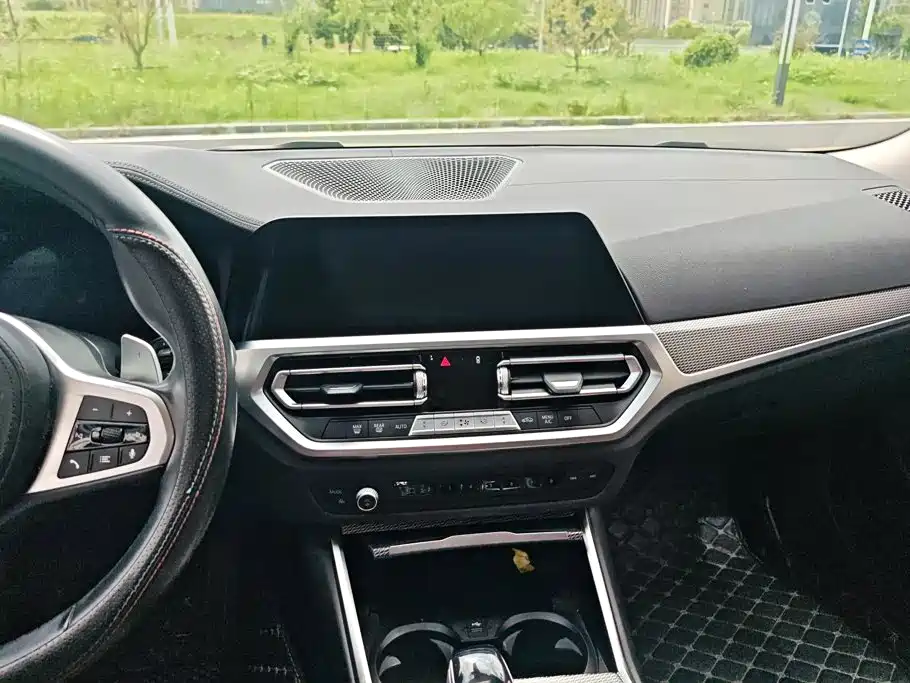 BMW 3 Series — миниатюра 13