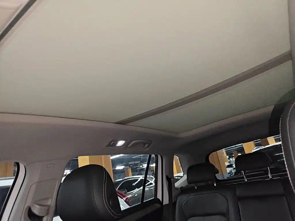 Volkswagen Tiguan L — миниатюра 18