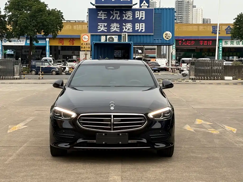 Mercedes-Benz C-Class — миниатюра 2