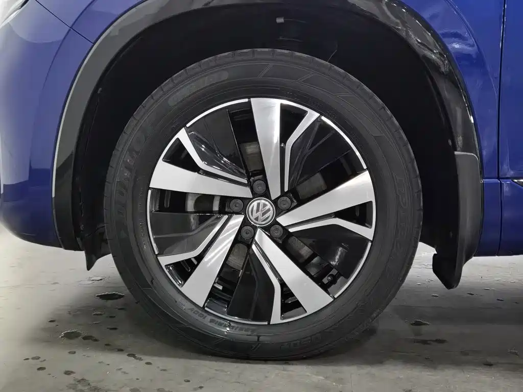 Volkswagen 探岳 GTE — миниатюра 17