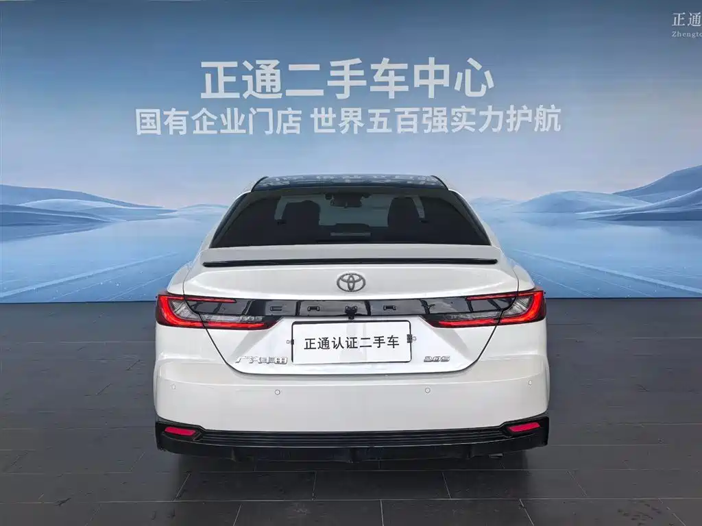 Toyota Camry — миниатюра 20