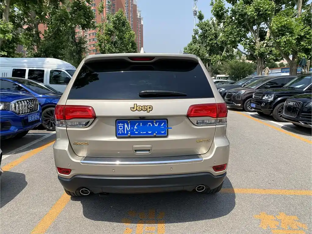 Jeep Grand Cherokee (Import) — миниатюра 4