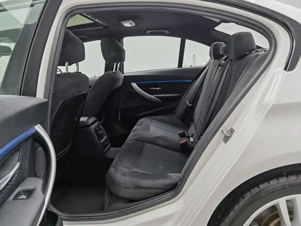 BMW 3 Series — миниатюра 15