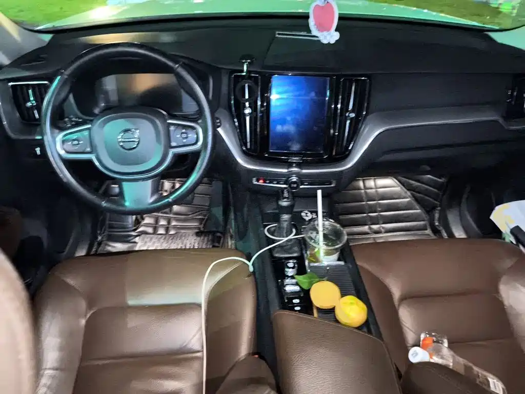 Volvo XC60 — миниатюра 5
