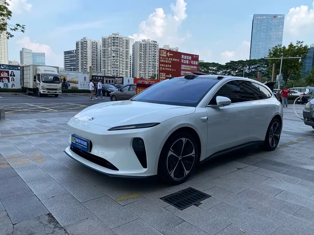 NIO ET5T