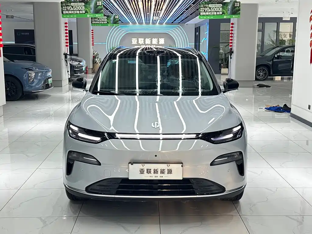 Leapmotor Leapmotor C11 — миниатюра 2