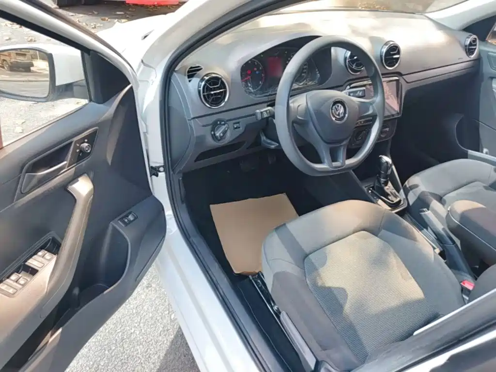 Volkswagen Jetta — миниатюра 16