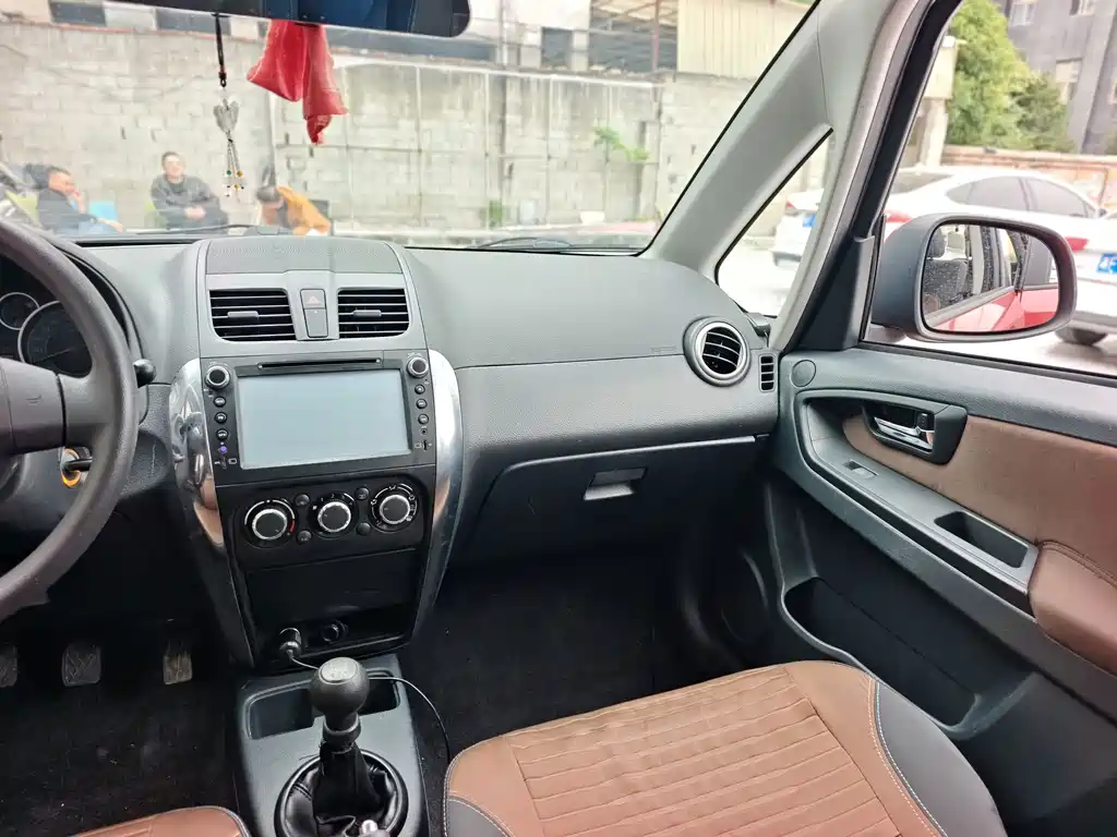 Suzuki SX4 — миниатюра 8